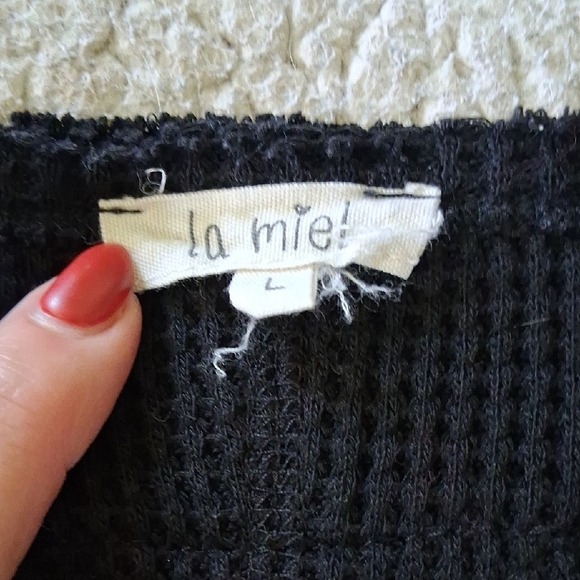 LA MIEL Black Textured Knit Top - Picture 2 of 6